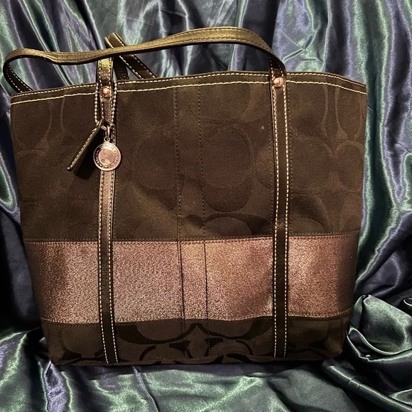 Coach black bag - Picture 11 of 11